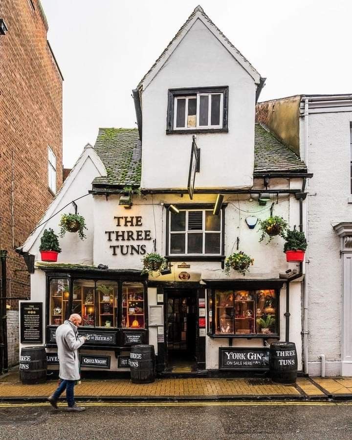 The Three Tuns Pub