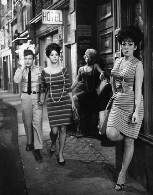 Vintage Street Fashion Showdown