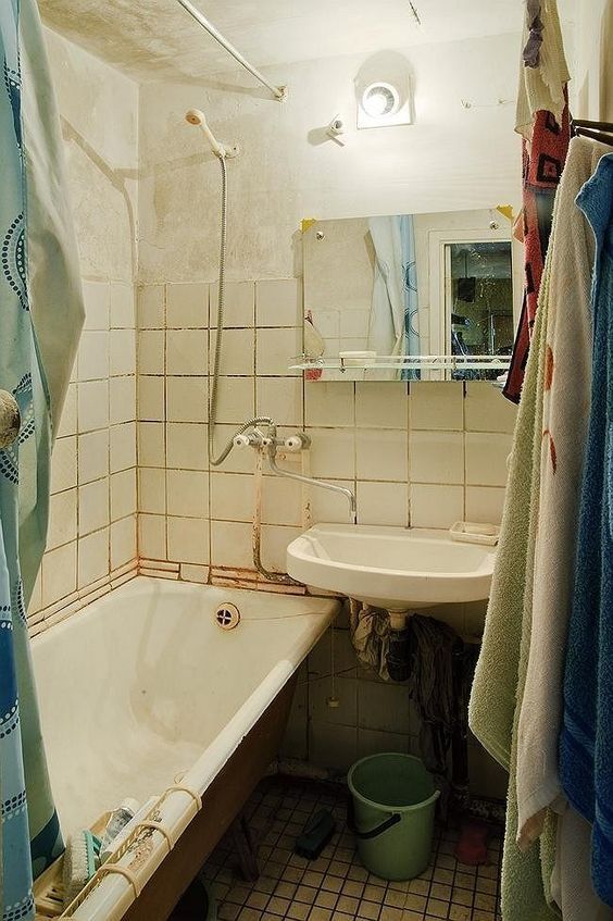Old Bathroom with Rust