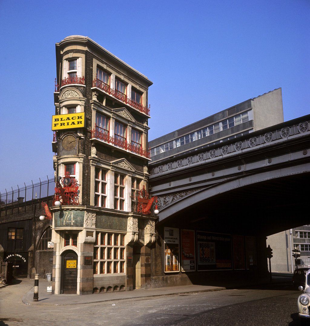 Black Friar Railway Station