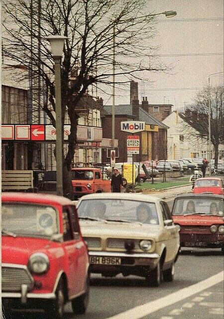 Vintage Mobil Gas Station