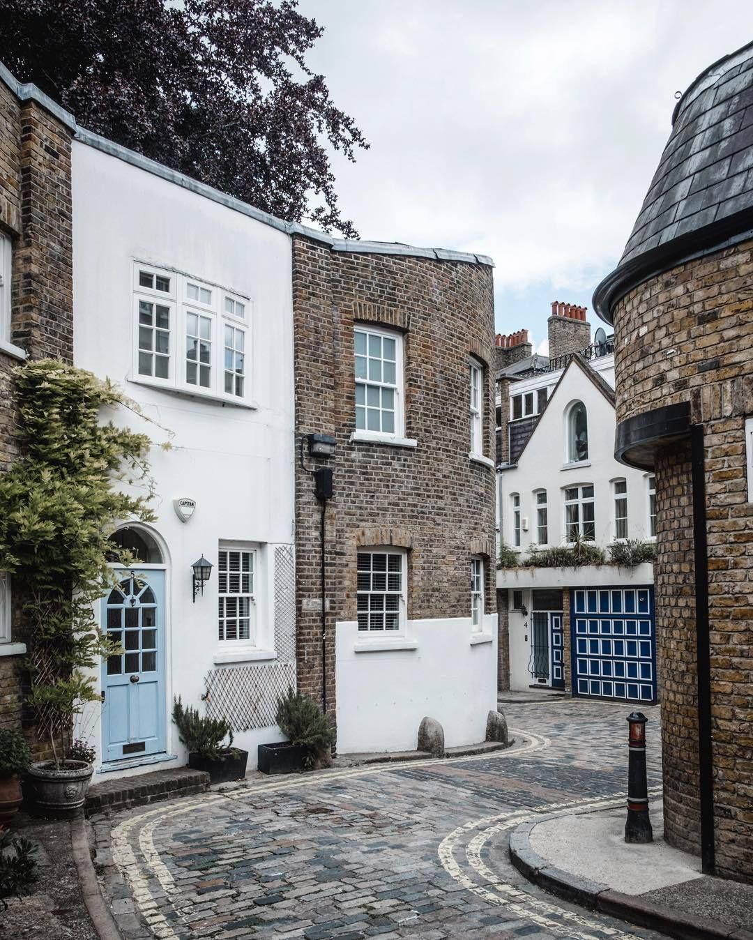 Cozy Courtyard in London