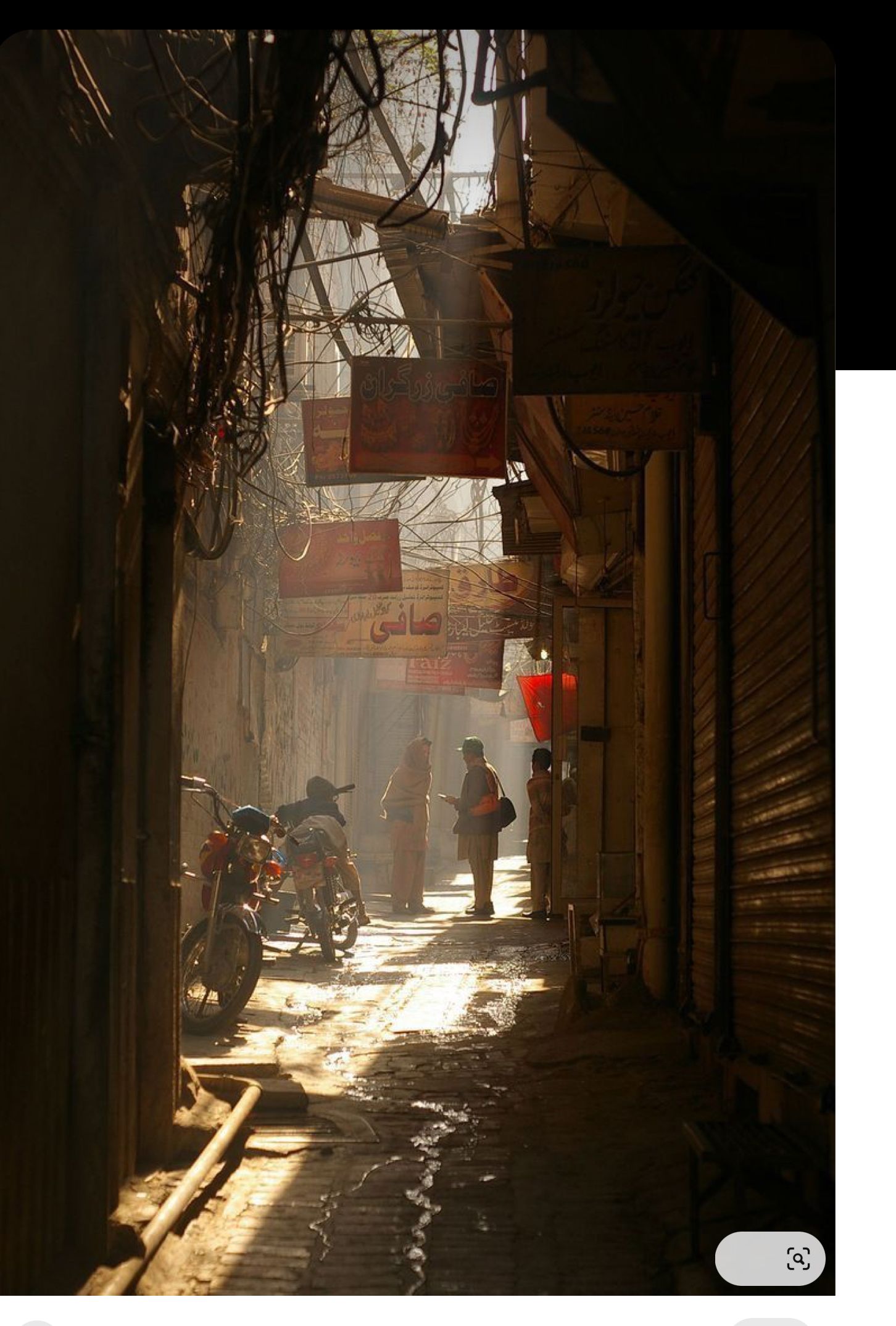 Sunlit Alleyway