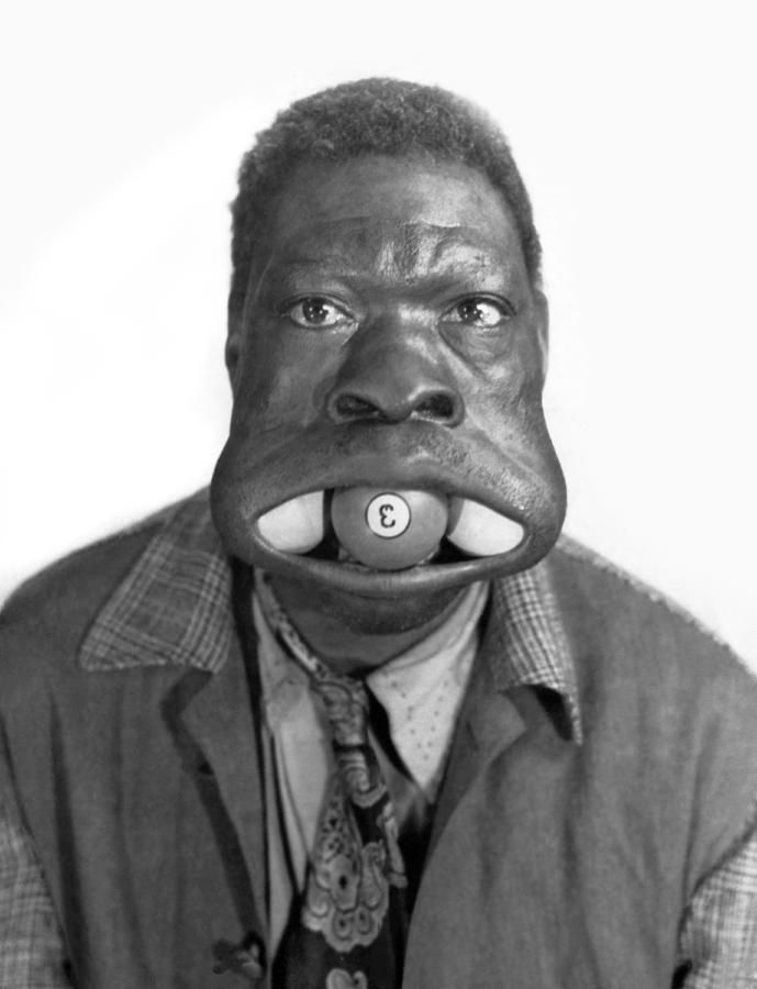 Giant Billiard Ball Mouth