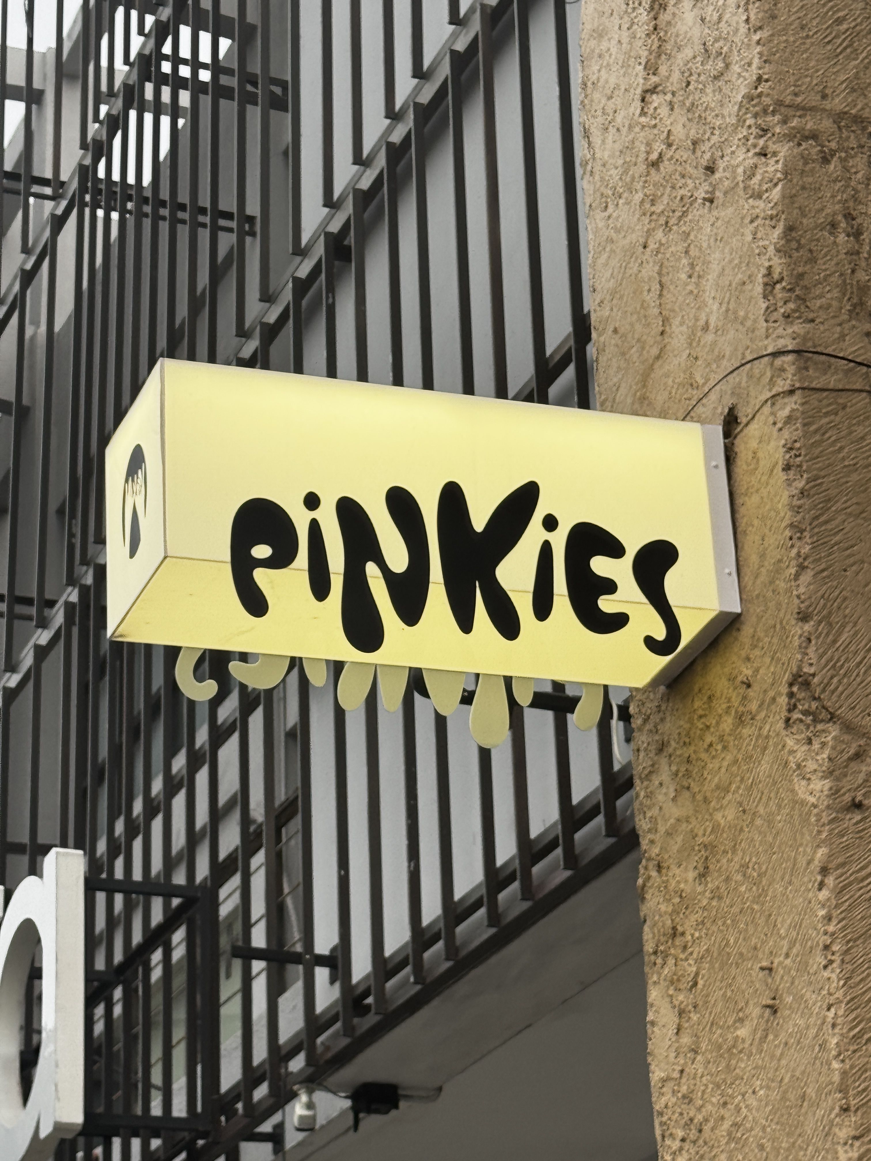 Pinkies Signage