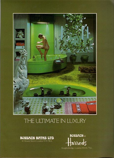 Luxurious Green Bathroom