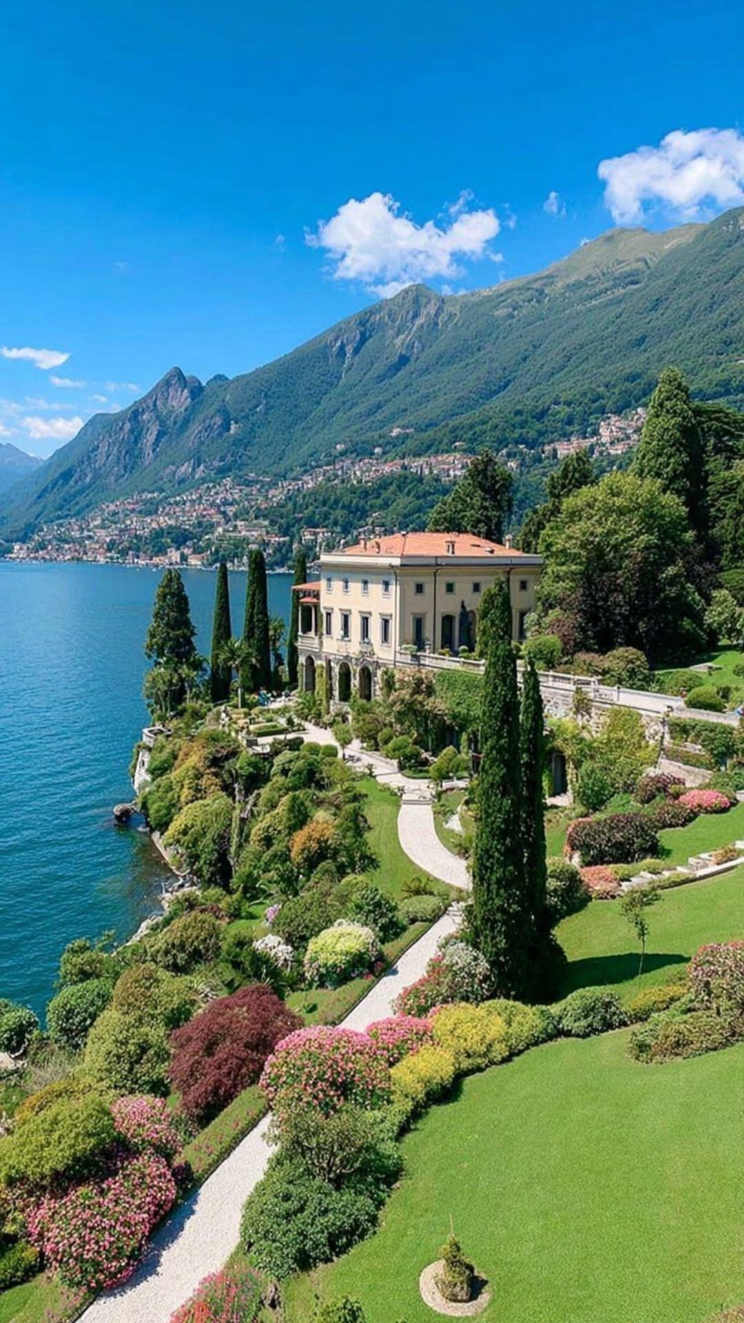 Elegant Villa by Lake Como