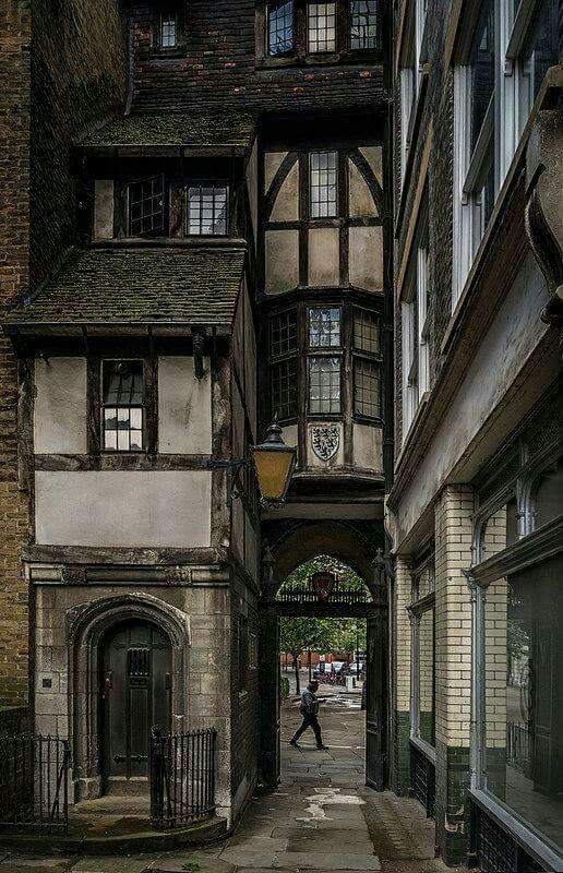 Urban Gothic Alley