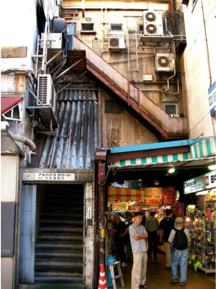 Urban Alleyway