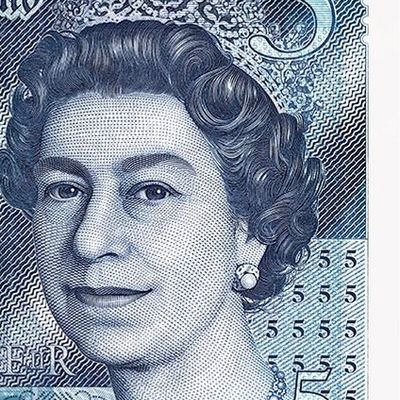 Queen Elizabeth II on £5 note