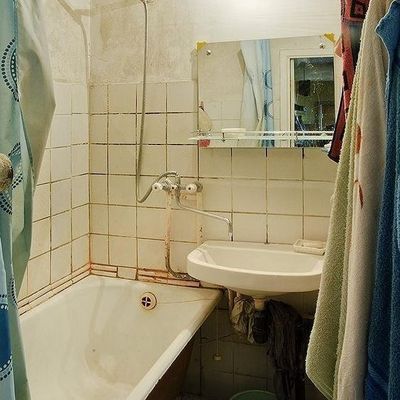 Old Bathroom with Rust