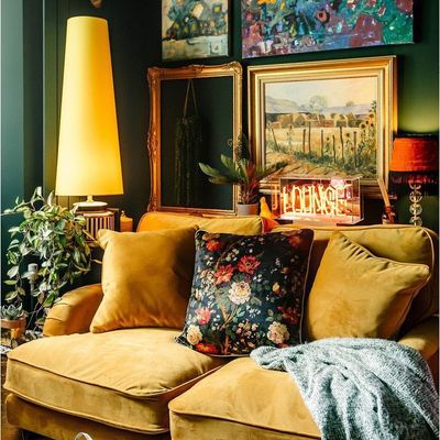 Cozy Velvet Lounge velvet sofa floral vintage lamp