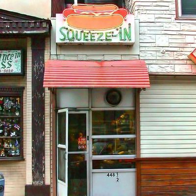 Squeeze-In Fast Food Joint