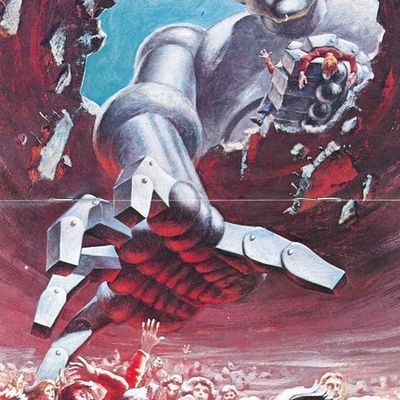 Giant Robot Arm Crushes Crowd