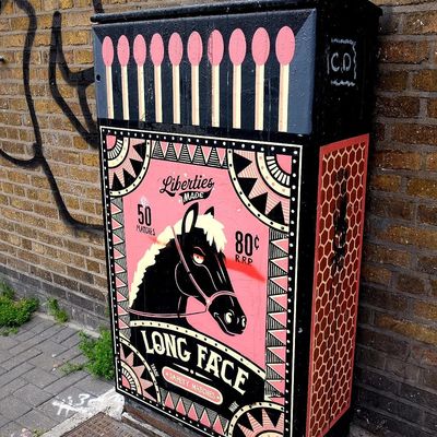 Matchbox Art: Long Face matchbox street art graphic design bold art geometric patterns