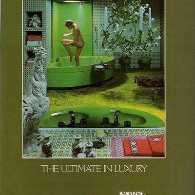 Luxurious Green Bathroom luxury green bathroom plants statue