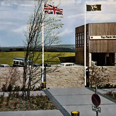 Vintage UK Flag Outside Top Rank MC