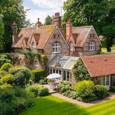 Victorian Manor